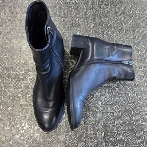 🐢 ECCO sculpted lx 35 Ankle Bootie Size 7-7.5